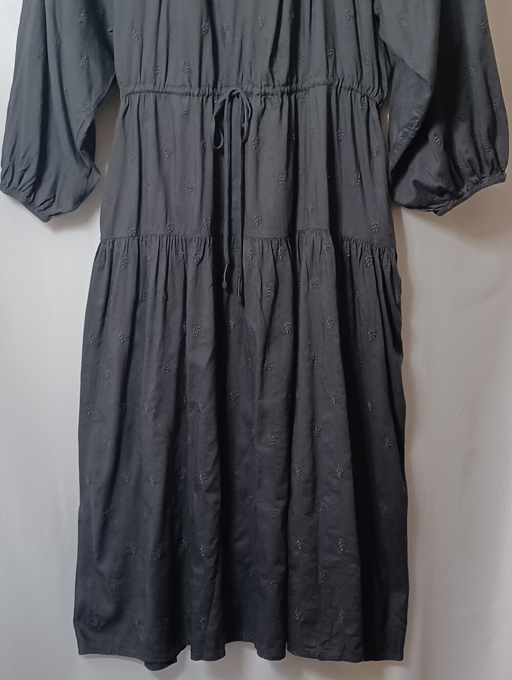 Old Navy Dark Gray Floral Embroidered Fabric Midi Dress. Size XXL. - Picture 4 of 10